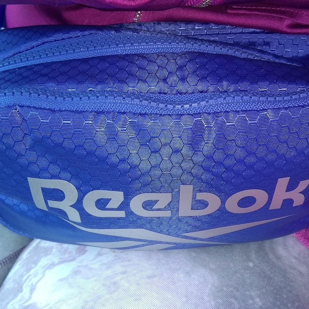 Reebok Fanny pack, hoodie and socks